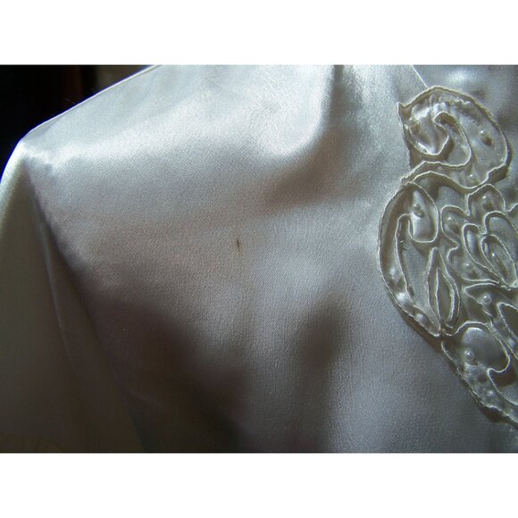 Dentelle Robe White Silky/Satin Feel Small Wrap Cover Up Bridal - Picture 3 of 10